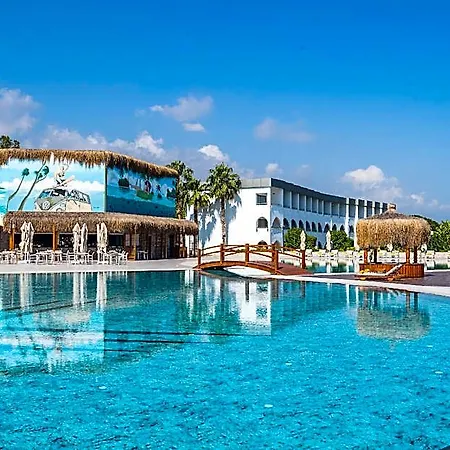 Chamada Prestige And Casino 3* Кирения