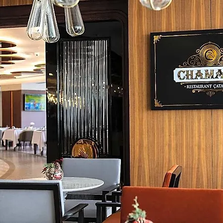 Отель Chamada Prestige And Casino